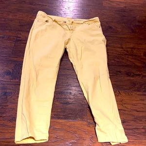 Yellow low rise skinny ankle jeans